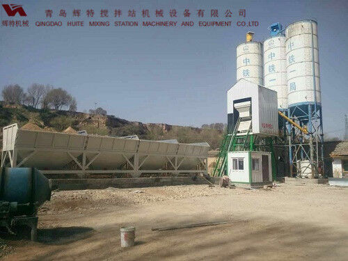 輝特攪拌站50站采用計算機加儀表的控制系統，計算速度快