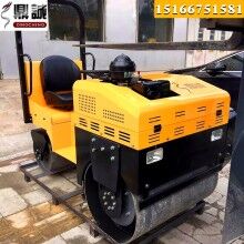 看成??！看1.5噸座駕式柴油壓路機(jī) 雙鋼輪壓路機(jī) 溝槽施工壓土機(jī)
