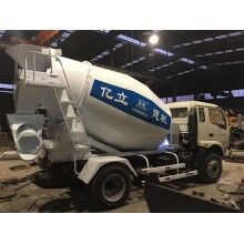 廠家大量供應(yīng)3m3混凝土罐車，攪拌罐車，量大從優(yōu)